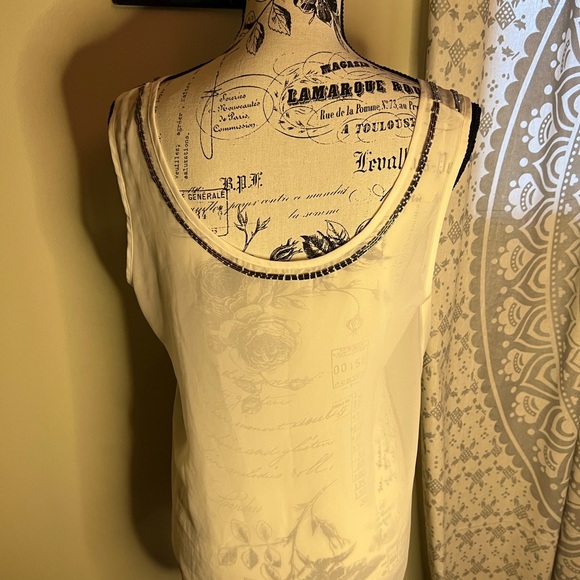 Smart Set sheer beaded tank top - Picture 3 of 4